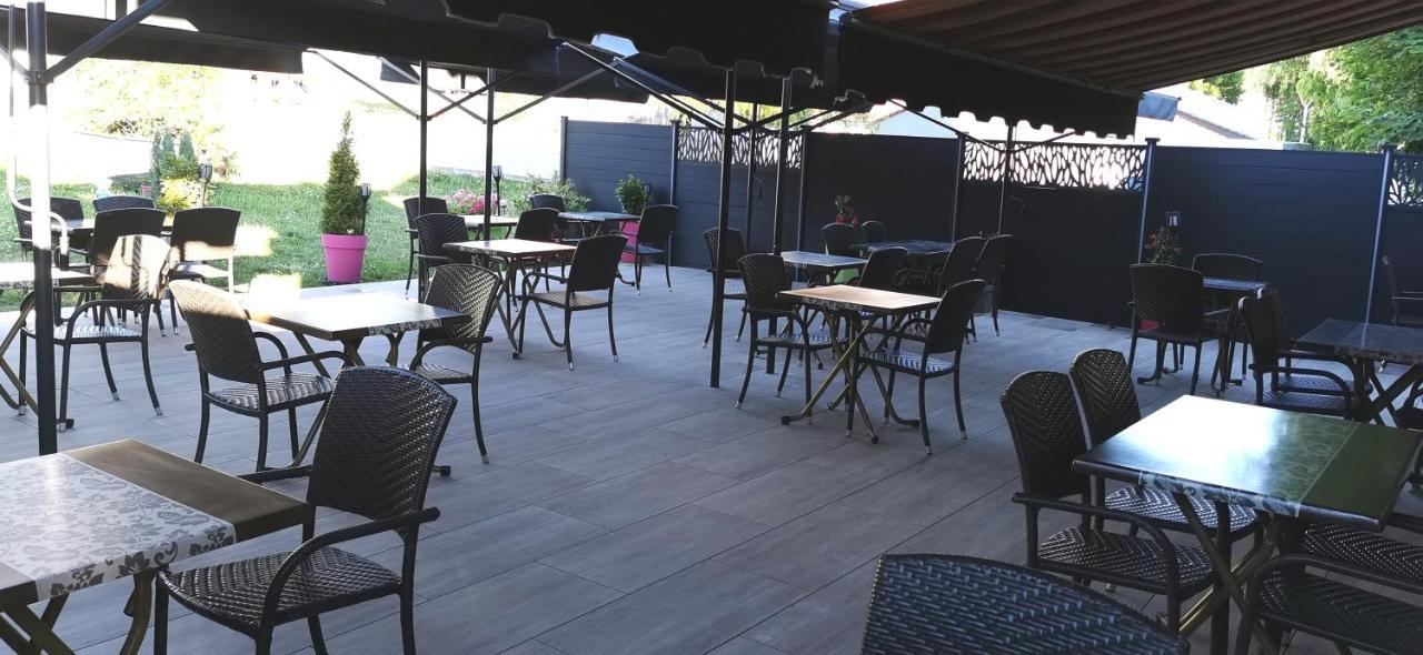Hotel Le Bambi Baume-les-Dames Εξωτερικό φωτογραφία