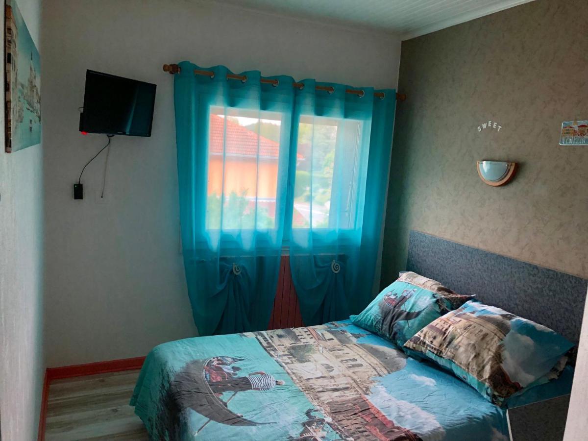 Hotel Le Bambi Baume-les-Dames Εξωτερικό φωτογραφία