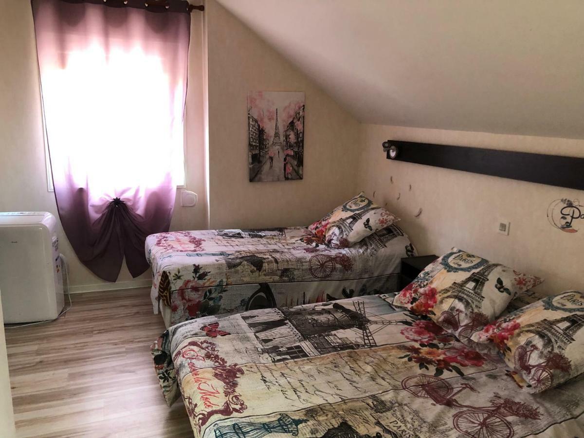 Hotel Le Bambi Baume-les-Dames Εξωτερικό φωτογραφία